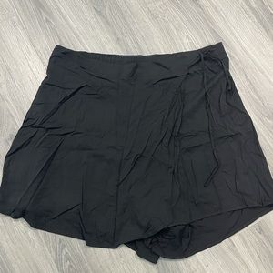 NWT Torrid black wrap skort